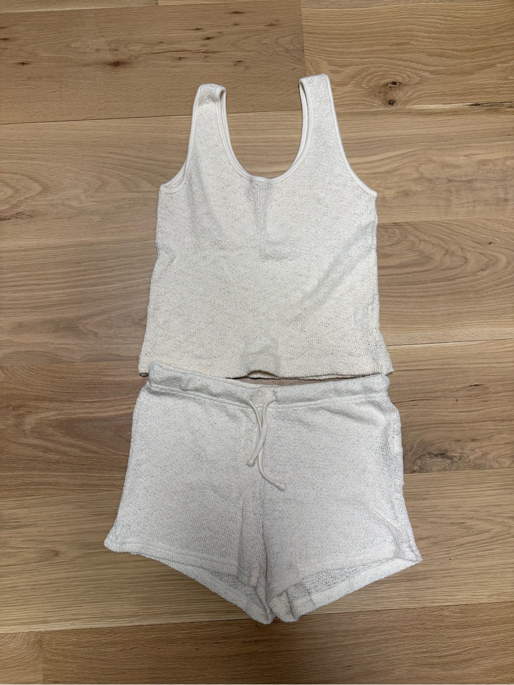 Perfectwhitetee sz small shorts and tank top sugar outfit
